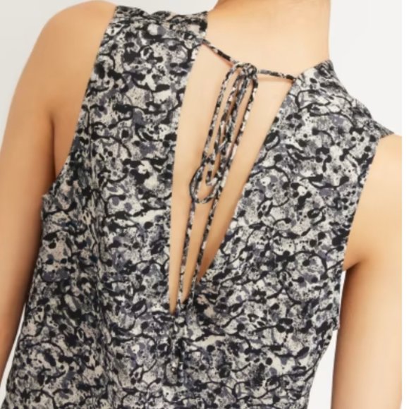 Everlane The Satin V-Neck Top nwt - Picture 4 of 4